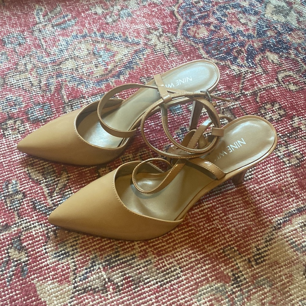 Nine West Nude Pumps